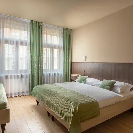 Superior Otel 3*